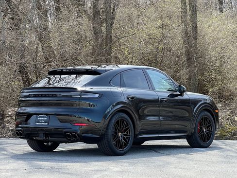 New 2026 Porsche Cayenne GTS image 10