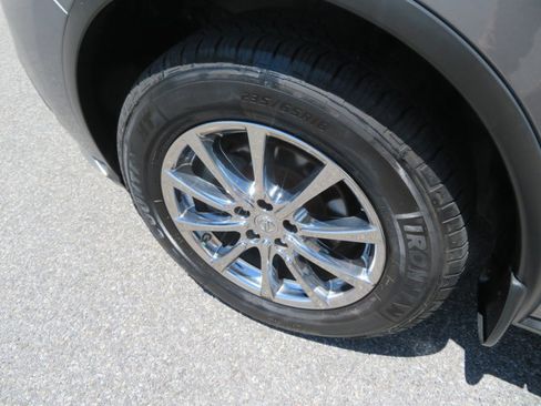 Used 2018 Nissan Murano SL w/ Moonroof Package image 10