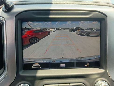 Used 2020 GMC Sierra 1500 SLT RWD image 9