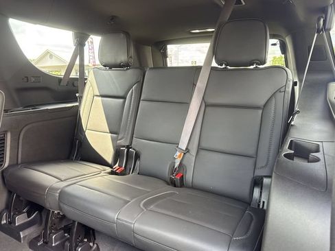 Used 2024 GMC Yukon XL Denali w/ Denali Reserve Package AWD/4WD image 12