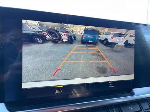 Used 2023 Chevrolet Silverado 1500 LT image 13