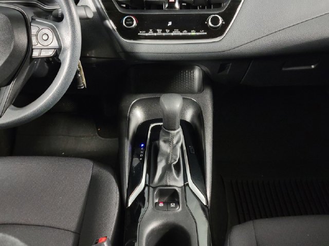 Used 2020 Toyota Corolla LE FWD image 24
