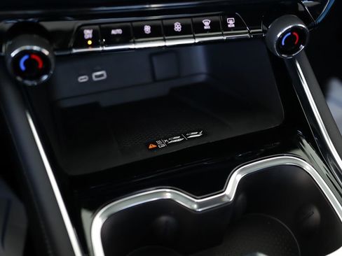 New 2026 Chevrolet Traverse LT w/ Sun and Wheel Package image 19