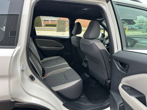 Used 2025 Subaru Forester image 16