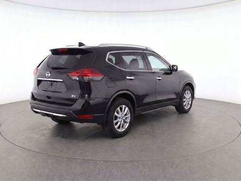 Used 2017 Nissan Rogue SV FWD image 13