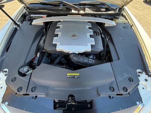 Used 2008 Cadillac STS w/ Preferred Equipment Group image 10