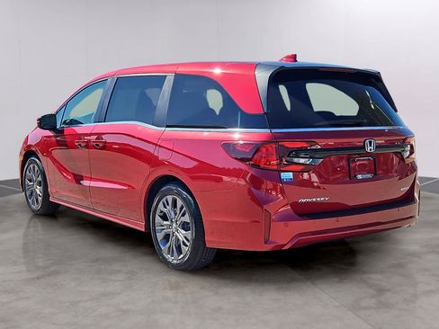 Certified 2025 Honda Odyssey Touring image 34