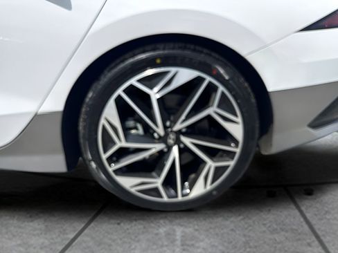 Used 2025 Hyundai Ioniq 6 SEL RWD image 33