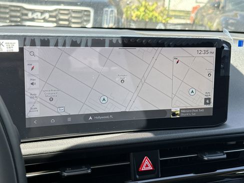 New 2025 Kia EV6 Light w/ Light LR Technology Package image 19