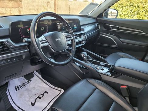 Certified 2023 Kia Telluride S w/ S Sunroof Package FWD image 12