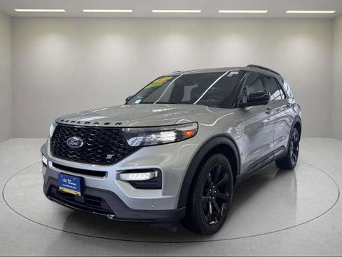 Certified 2023 Ford Explorer ST w/ Equipment Group 401A image 4