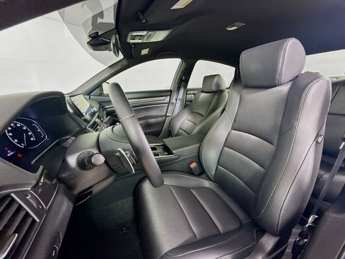 Used 2019 Honda Accord Sport image 24
