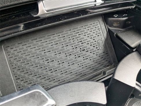 Used 2023 Mercedes-Benz GLS 450 4MATIC image 27