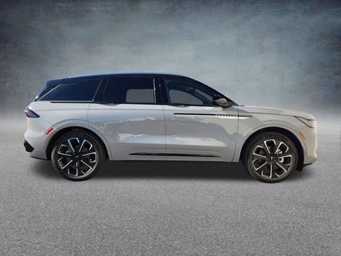 New 2026 Lincoln Nautilus Reserve AWD/4WD image 8