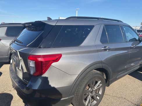 Used 2021 Ford Explorer XLT w/ Equipment Group 202A image 21