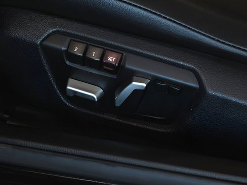 Used 2017 BMW 430i Coupe w/ Driver Assistance Package image 12