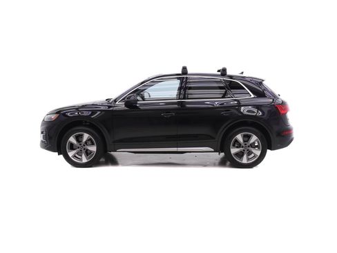Certified 2023 Audi Q5 Premium AWD/4WD image 3