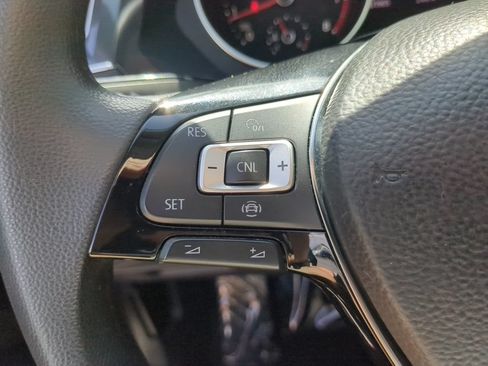 Used 2021 Volkswagen Tiguan S FWD image 23