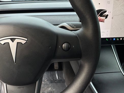 Used 2020 Tesla Model Y Long Range AWD/4WD image 29