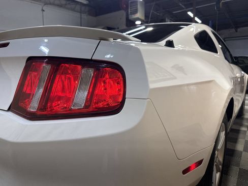 Used 2012 Ford Mustang Coupe RWD image 8