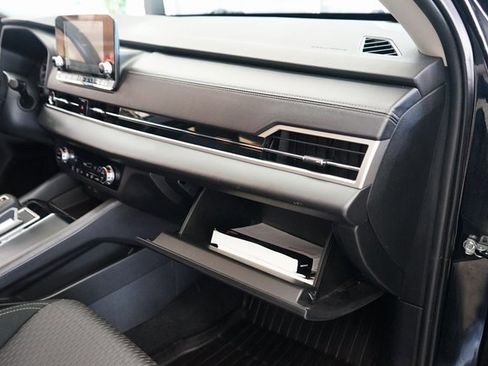 Used 2024 Mitsubishi Outlander ES image 40