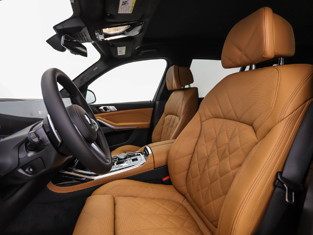 Used 2027 BMW X7 xDrive40i w/ M Sport Package AWD/4WD image 11