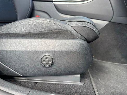 Certified 2025 Mercedes-Benz GLC 300 GLC 300 image 32