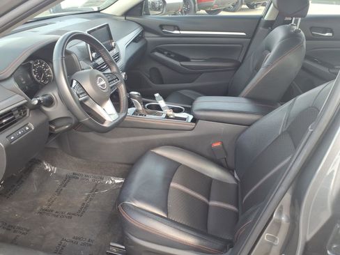 Certified 2025 Nissan Altima 2.5 SR FWD image 8