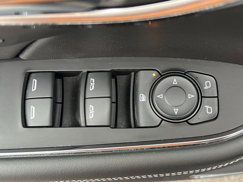 Used 2023 Buick Envision Essence w/ Technology Package I AWD/4WD image 12