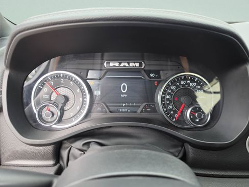 Used 2025 RAM 1500 Laramie AWD/4WD image 15