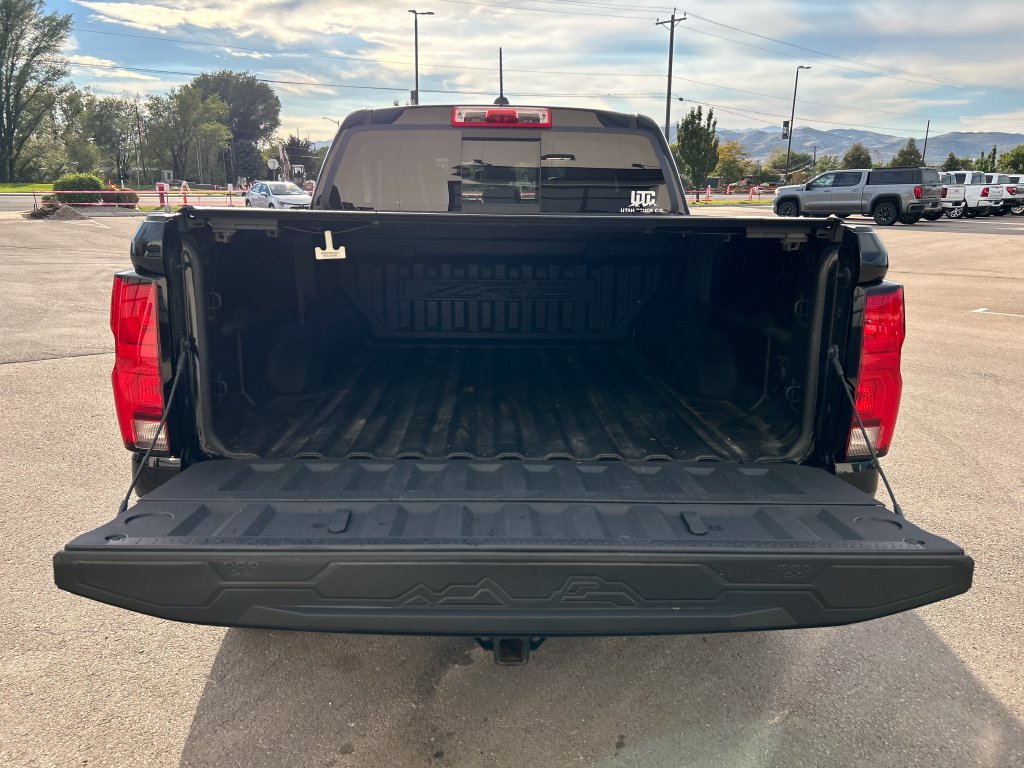 Used 2024 Chevrolet Colorado ZR2 w/ Technology Package AWD/4WD image 7
