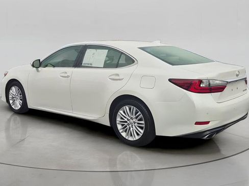 Used 2017 Lexus ES 350 350 w/ Premium Package image 4