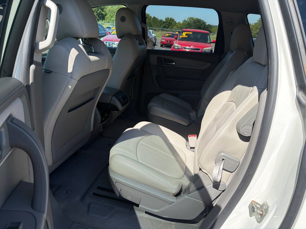 Used 2015 Chevrolet Traverse LT FWD image 12