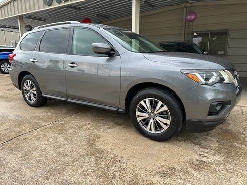 Used 2020 Nissan Pathfinder SL image 2