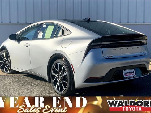 New 2026 Toyota Prius Plug-In Hybrid image 3
