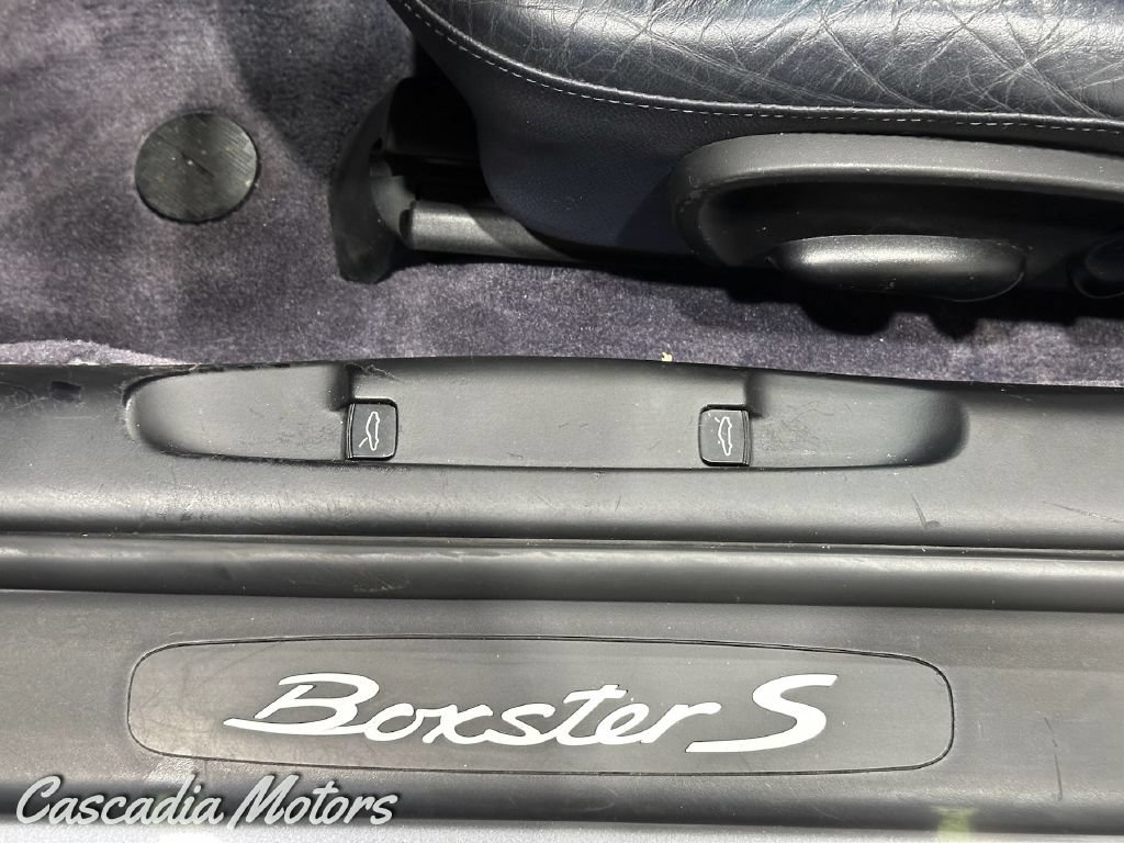 Used 2001 Porsche Boxster S RWD image 30