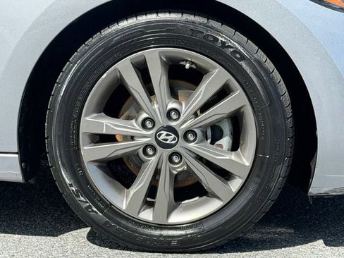 Used 2017 Hyundai Elantra SE w/ SE A/T Tech Package 03 FWD image 10