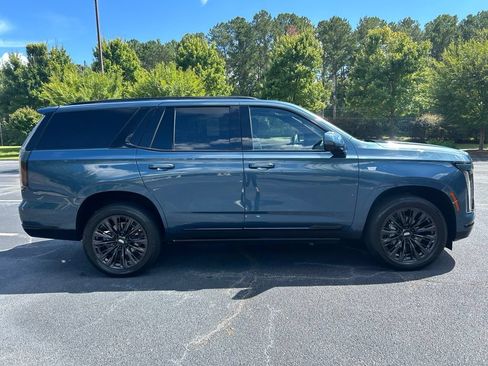 Used 2025 Cadillac Escalade Sport w/ LPO, ONYX Package RWD image 24