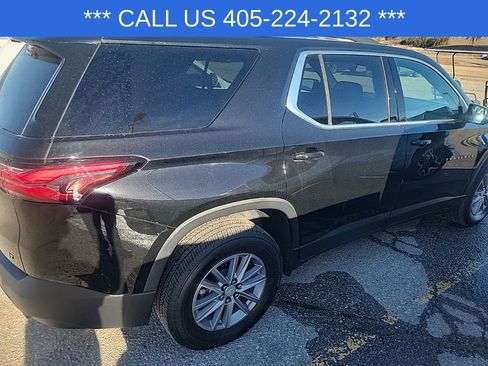 Used 2023 Chevrolet Traverse LT image 14