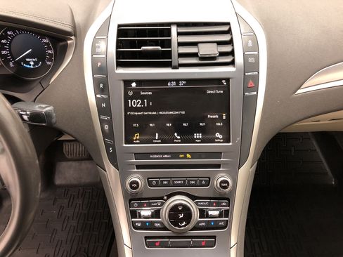 Used 2017 Lincoln MKZ Premiere image 20