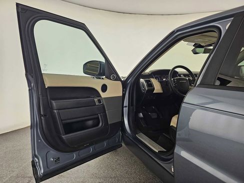 Used 2020 Land Rover Range Rover Sport HSE image 19