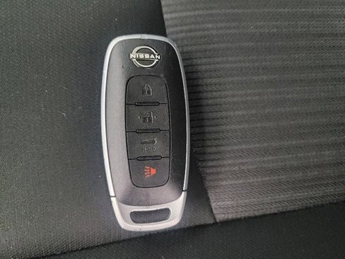 Used 2024 Nissan Sentra SV image 32