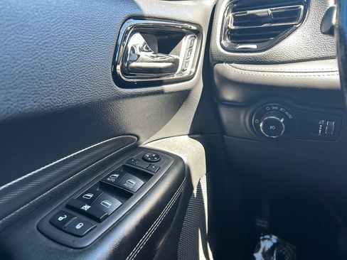 Used 2022 Dodge Durango GT image 18