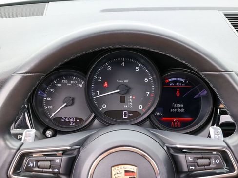 Certified 2023 Porsche Macan Turbo AWD/4WD image 28