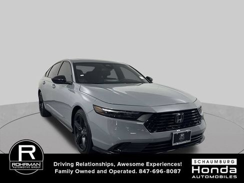 Used 2025 Honda Accord Sport image 3