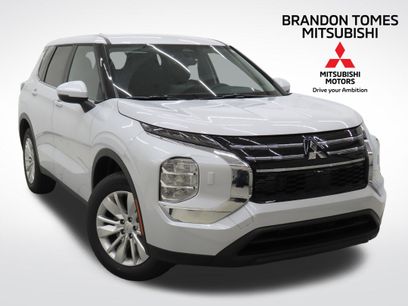 New 2026 Mitsubishi Outlander ES
