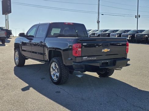 Used 2018 Chevrolet Silverado 1500 Custom w/ Custom Value Package image 5