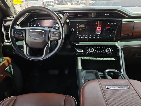 Used 2024 GMC Sierra 2500 Denali Ultimate w/ Max Trailering Package AWD/4WD image 17