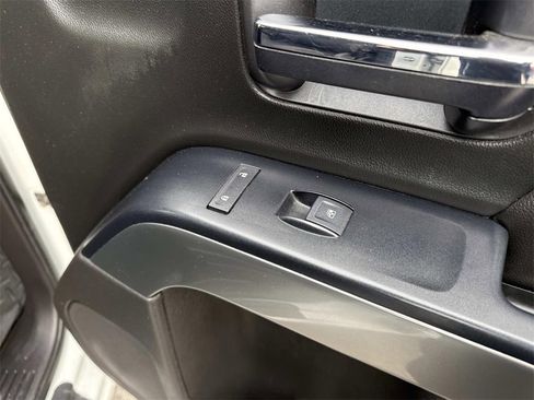 Used 2018 Chevrolet Silverado 1500 LT image 27