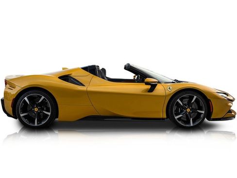 Used 2024 Ferrari SF90 Spider AWD/4WD image 2